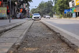 Chậm hoàn trả mặt bằng, người dân Phú Thọ bất an khi lưu thông trên Quốc lộ 2
