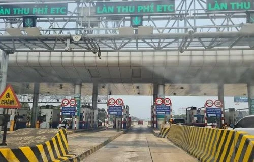 [VIDEO] VETC tạm dừng phí quản lý sau làn sóng phản đối của khách hàng