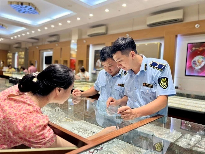 [VIDEO] Hà Nội siết quản lý, kiểm tra ít nhất 2 doanh nghiệp vàng bạc