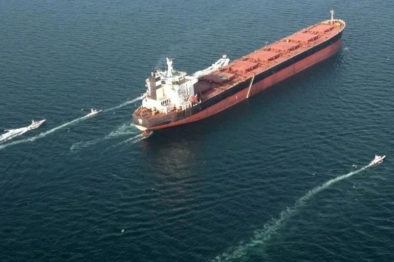 [VIDEO] Mỹ siết chặt eo biển Hormuz, Iran đe dọa san phẳng lợi ích kinh tế Mỹ