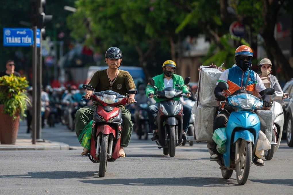 [SPOTLIGHT] Hà Nội thí điểm hạn chế xe máy cũ từ 1/7 tại phố cổ