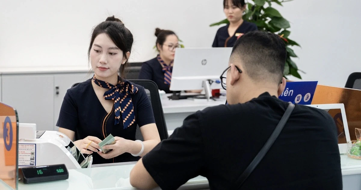 [SPOTLIGHT] Từ 1/11, ngân hàng chia sẻ thông tin tín dụng phải được khách hàng đồng ý