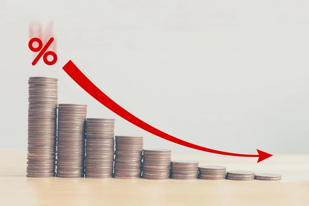 [SPOTLIGHT] Lãi suất tiết kiệm giảm sâu, mức 7%/năm trở nên hiếm hoi