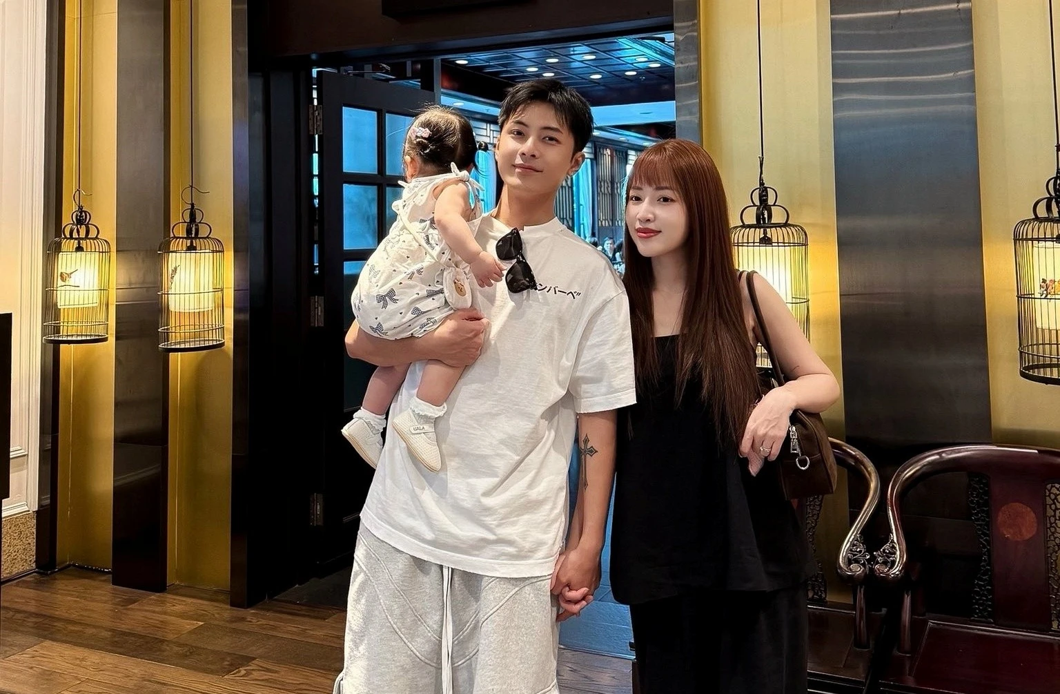 Cuộc sống 'bỉm sữa' ngọt ngào của Gin Tuấn Kiệt và Puka 