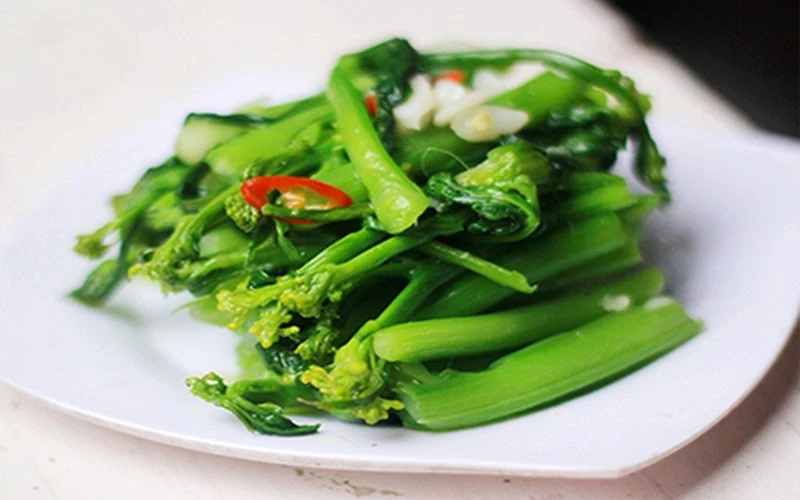 Loại rau dân dã giàu dinh dưỡng cho phụ nữ tuổi 40