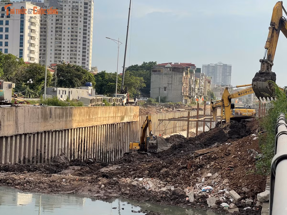 Ngoài nhiệm vụ tiêu thoát nước, việc cải tạo đồng bộ lòng kênh, bờ kè và hạ tầng dọc tuyến còn góp phần cải thiện môi trường, chỉnh trang cảnh quan đô thị hai bên kênh.