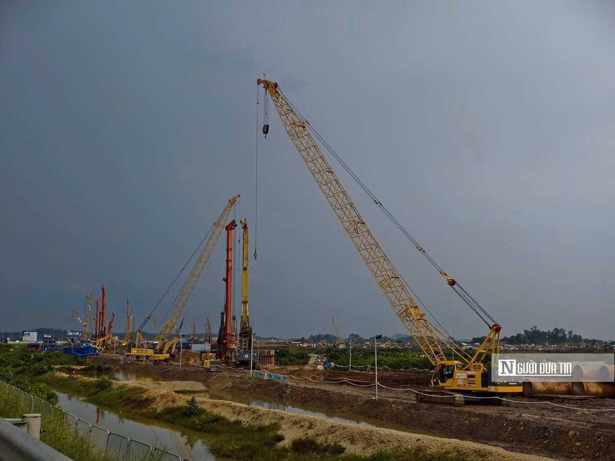 Là tuyến đường sắt tốc độ cao liên vùng đầu tiên triển khai tại Việt Nam, tuyến Hà Nội-Quảng Ninh không chỉ tạo động lực mạnh mẽ cho vùng kinh tế trọng điểm Bắc Bộ; mà còn có ý nghĩa đặc biệt trong việc mở ra kỷ nguyên tăng tốc, góp phần hiện thực hóa quyết tâm nâng cao năng lực cạnh tranh quốc gia của Đảng, Nhà nước và Chính phủ.