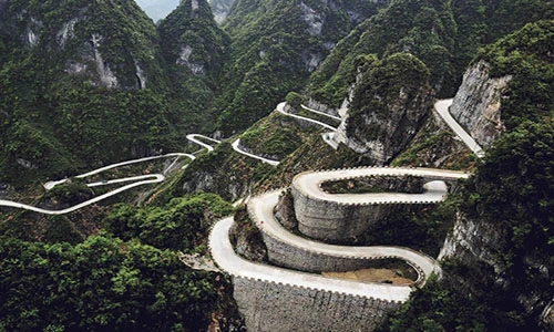 15 cung đường tử thần thách thức mọi tay lái