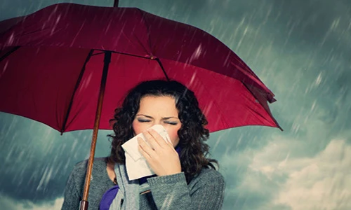 Cẩn trọng với những bệnh dễ mắc trong mùa mưa bão
