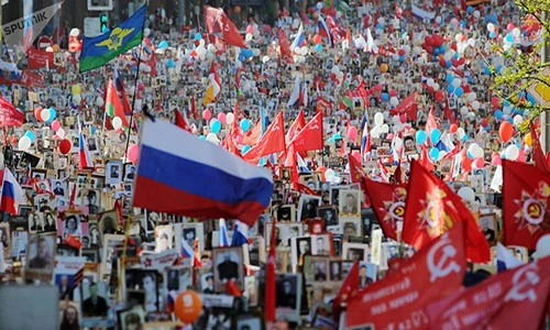 Kinh ngạc biển người tham gia diễu hành Trung đoàn bất tử ở Moscow