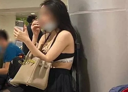 Ngượng chín mặt trước những cô nàng “mặc như không” ra sân bay