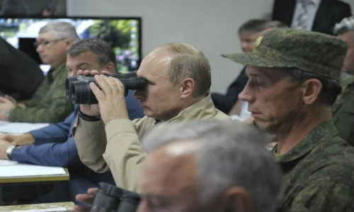 Chùm ảnh Tổng thống Putin trong vai trò Tổng tư lệnh