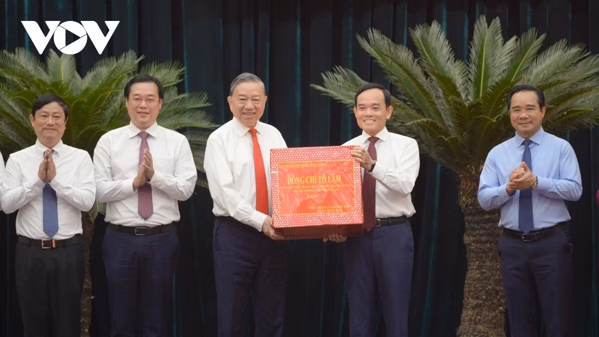 tbt-chuc-tet-2.jpg