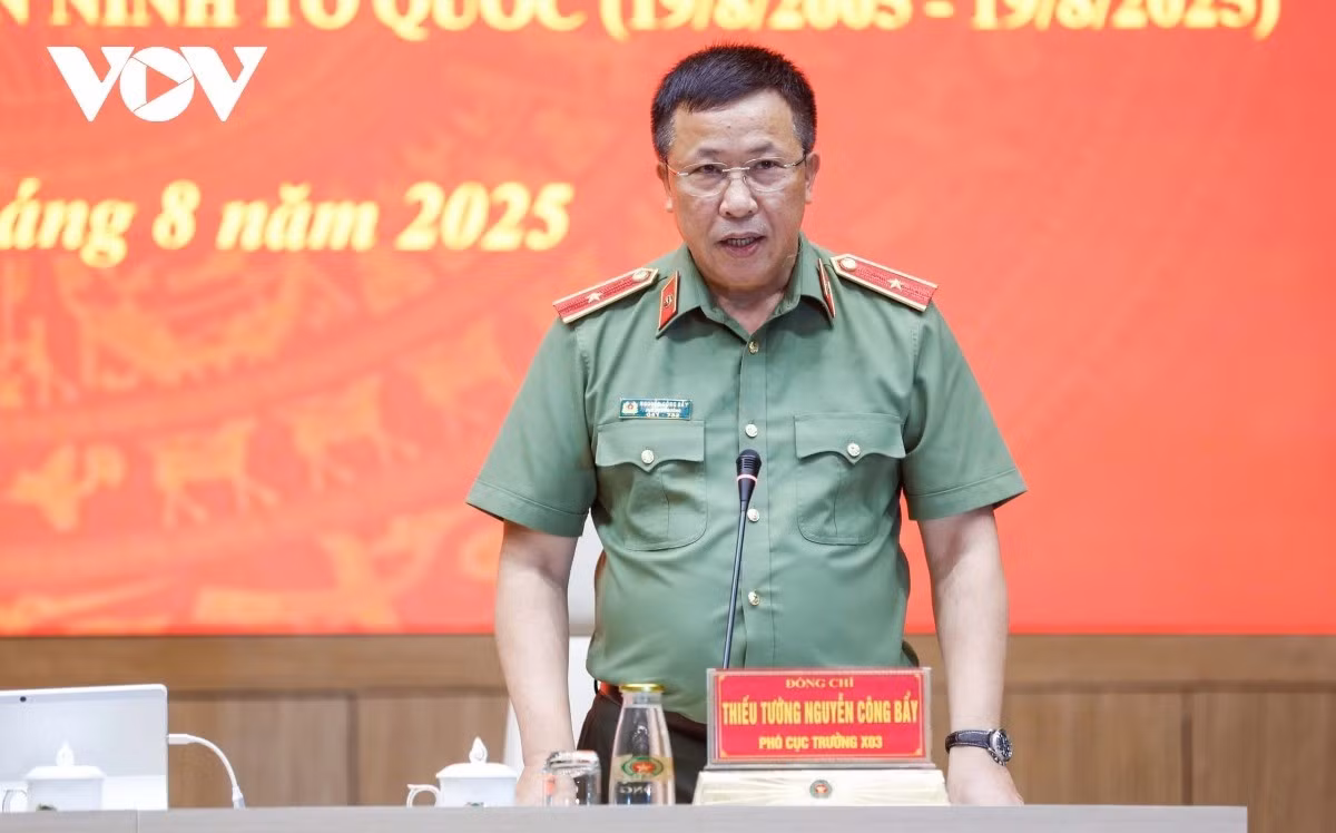 hop-bao-cong-an-2.jpg