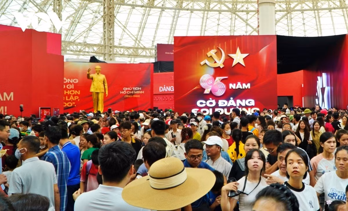 trien-lam.jpg