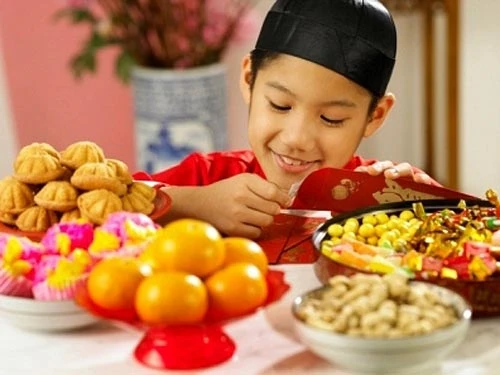 Lưu ý dinh dưỡng cho trẻ trong ngày Tết