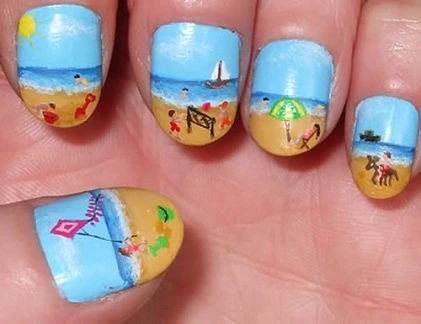 Những mẫu nail sặc sỡ phù hợp đi biển
