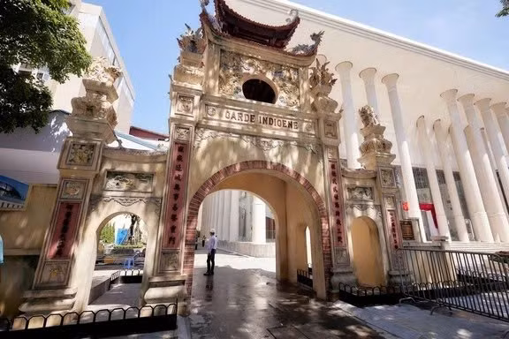 Điểm dừng chân tiếp theo là Trại Bảo an binh, nơi từng diễn ra cuộc đấu trí giữa lực lượng cách mạng và quân Nhật. Khám phá nơi này, du khách sẽ cảm nhận được tinh thần dũng cảm, thông minh của những người đi trước. Ảnh N.A