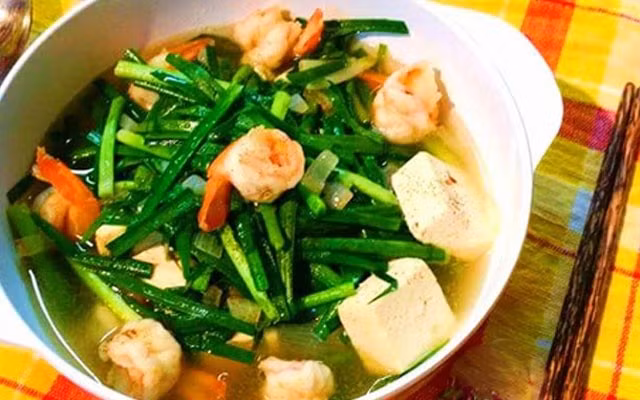 canh-la-he-nau-tom.jpg