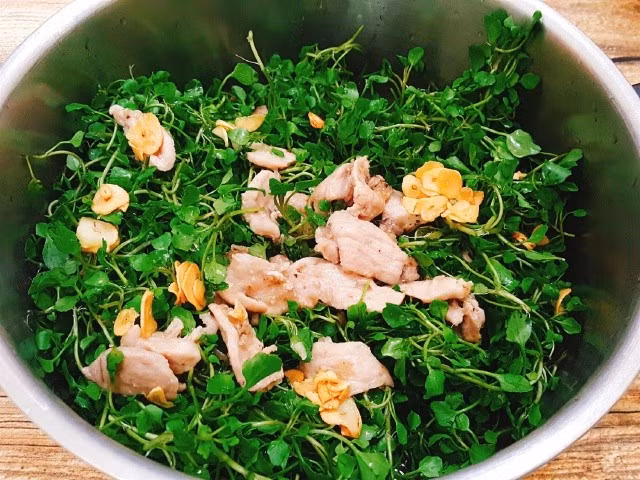 salad-cai-xoong-tron-dau-giam.jpg