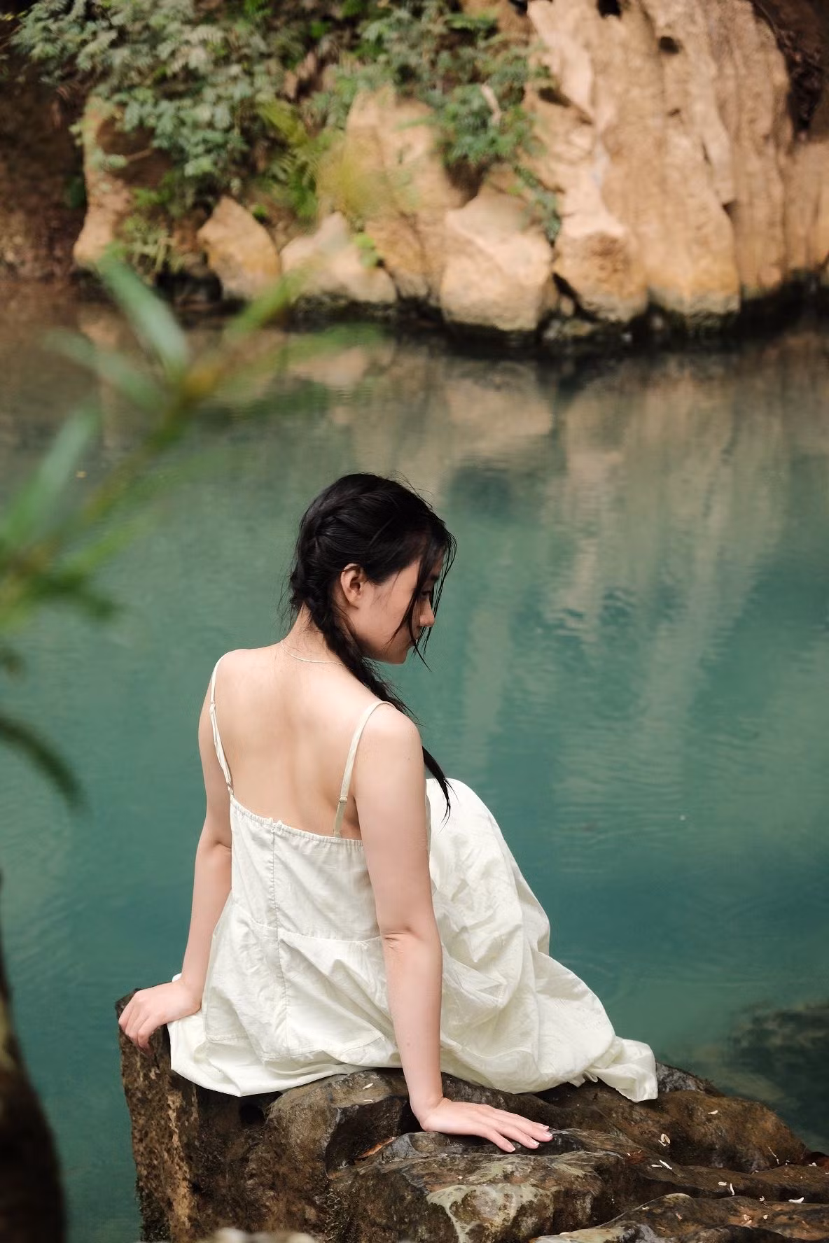 Dù tour được tổ chức khá chỉn chu, du khách vẫn nên chuẩn bị thêm một số vật dụng cá nhân như quần áo dài tay, tất cao cổ, giày chuyên dụng, balo nhỏ gọn và một vài bộ trang phục đẹp để chụp ảnh. Ảnh Thu Huệ