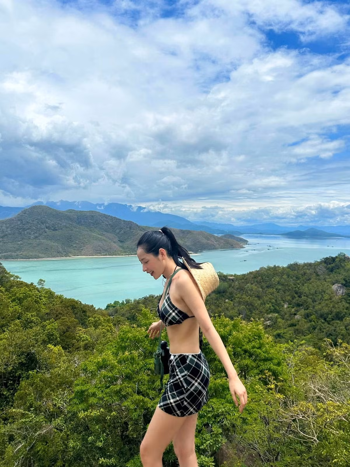 Không chỉ là điểm đến của sự nghỉ dưỡng, Ninh Vân còn là nơi lý tưởng cho những ai yêu thích du lịch chậm. Ảnh Chi Pu