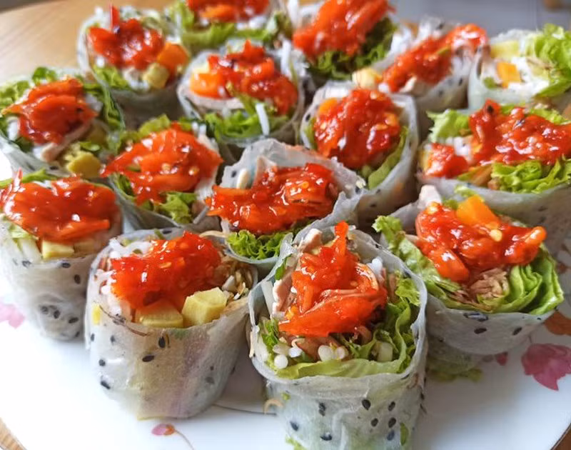 banh-cuon-tom-chua.jpg