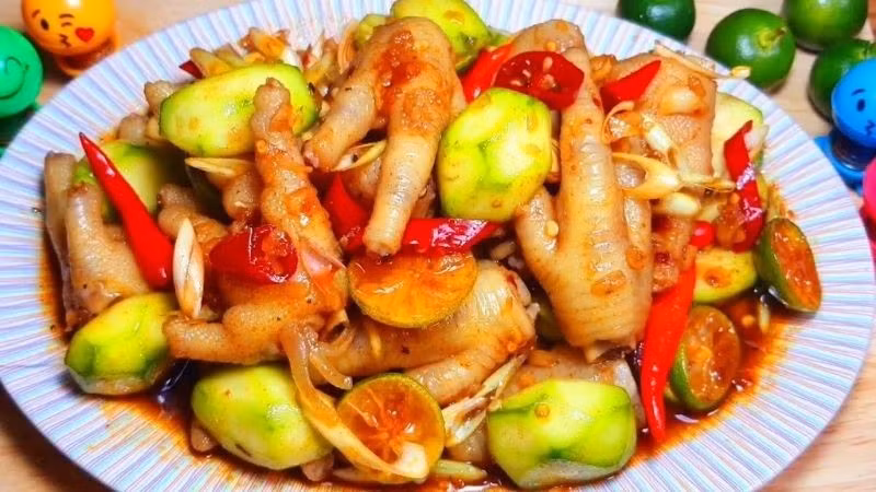 Với những lợi ích đa dạng từ việc tăng cường sức khỏe, phòng ngừa bệnh tật, chống lão hóa đến hỗ trợ phục hồi năng lượng, quả cóc xứng đáng là “siêu thực phẩm” nhiệt đới. Bổ sung loại trái cây này vào chế độ ăn hàng ngày là cách đơn giản, tự nhiên giúp cơ thể khỏe mạnh và tràn đầy năng lượng. Ảnh minh họa