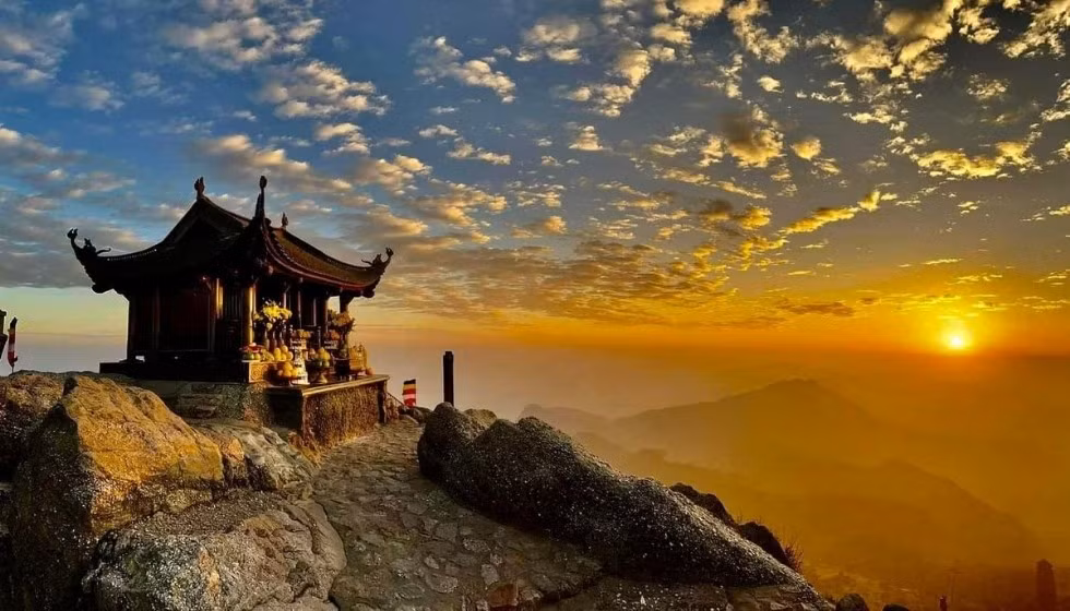 tour-ha-noi-yen-tu.jpg