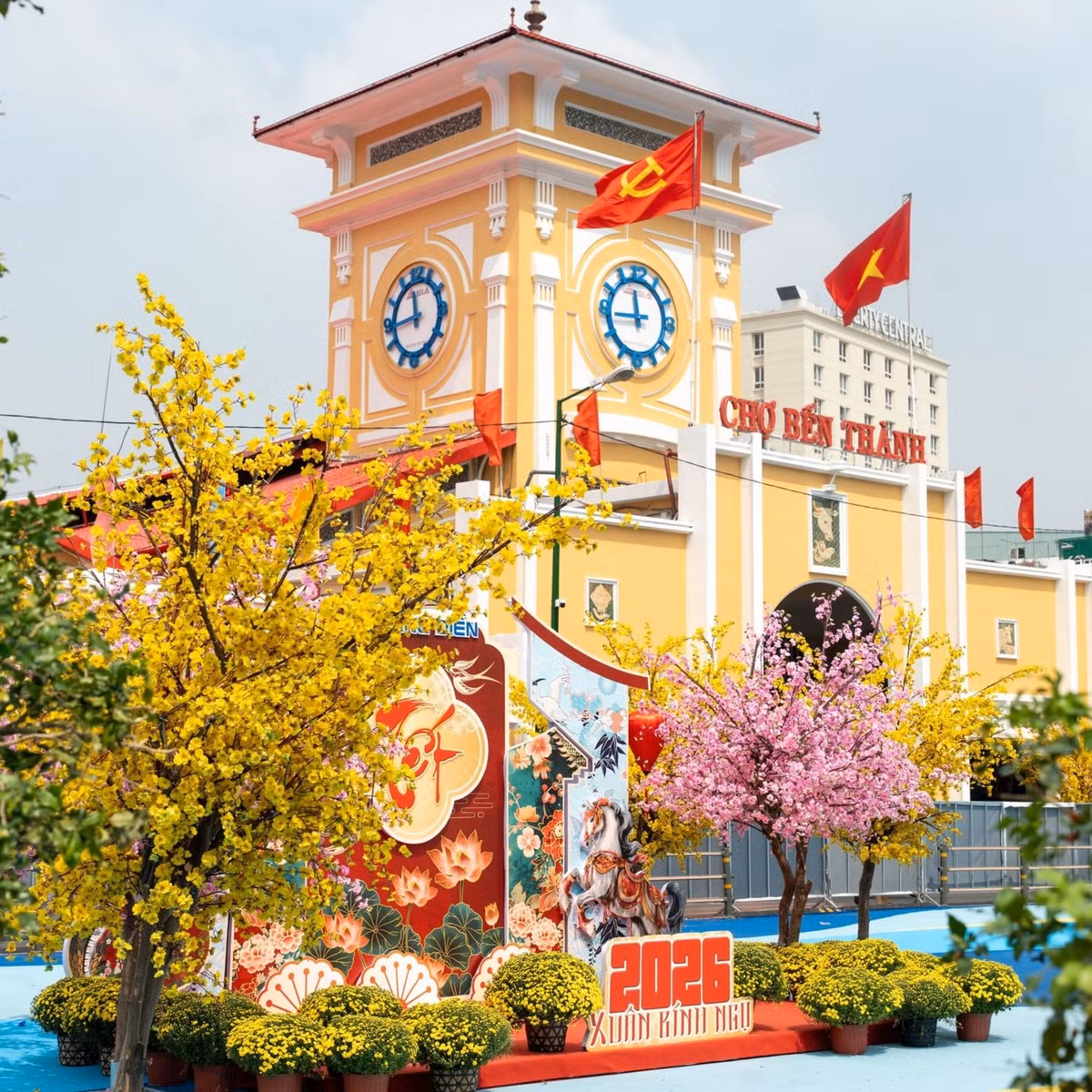 Không ít du khách xem đây là điểm dừng chân lý tưởng để cảm nhận nhịp sống đô thị, đồng thời tìm hiểu về lịch sử, văn hóa của TP HCM ngay từ trung tâm thành phố. Ảnh nguồn Internet