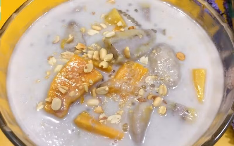 che-chuoi-chung-nuoc-cot-dua-deo-bui.jpg