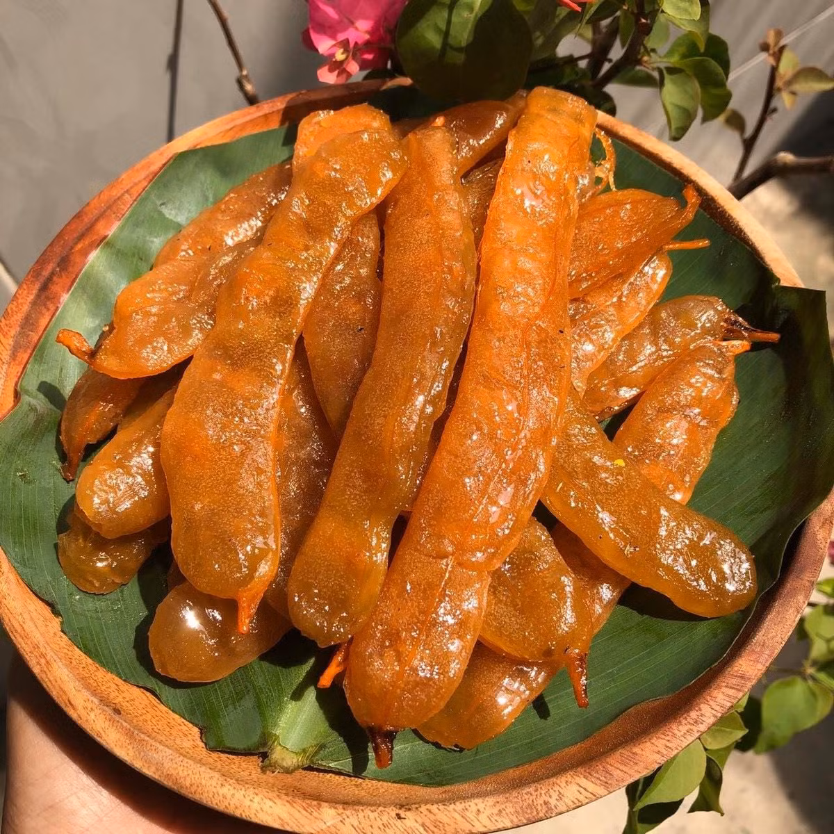 Chỉ với vài quả me trong bữa ăn, bạn không chỉ thưởng thức vị chua ngọt đặc trưng mà còn hỗ trợ tiêu hóa, bảo vệ tim mạch, tăng cường hệ miễn dịch và chăm sóc làn da, xương khớp một cách tự nhiên. Ảnh minh hoạ