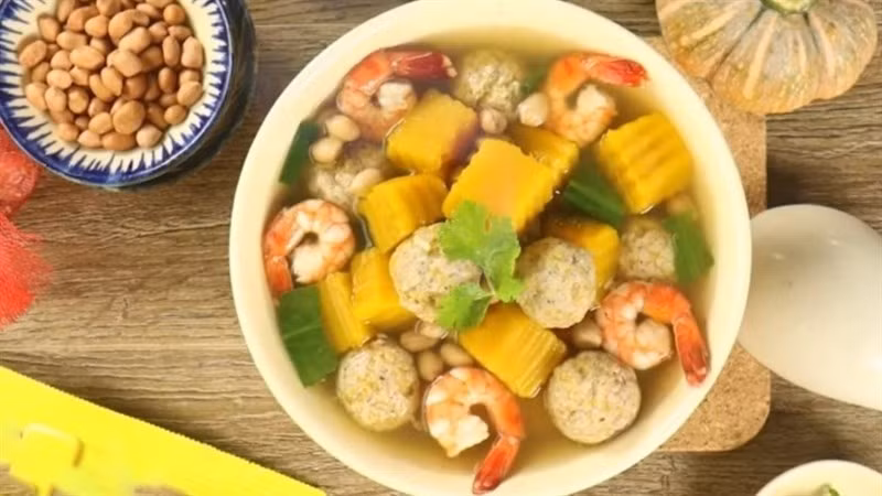 Nhóm thứ ba là những người mắc bệnh gan. Bí đỏ chứa nhiều beta-carotene, tiền chất của vitamin A, việc bổ sung quá nhiều có thể khiến gan phải hoạt động nhiều hơn để chuyển hóa. Ảnh minh họa