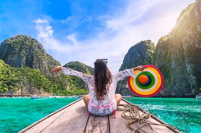 Báo cáo Xu hướng Du lịch 2025 của Booking.com cho thấy 67% du khách Việt có kế hoạch đi du lịch một mình trong năm nay để nghỉ ngơi và kết nối lại với bản thân.