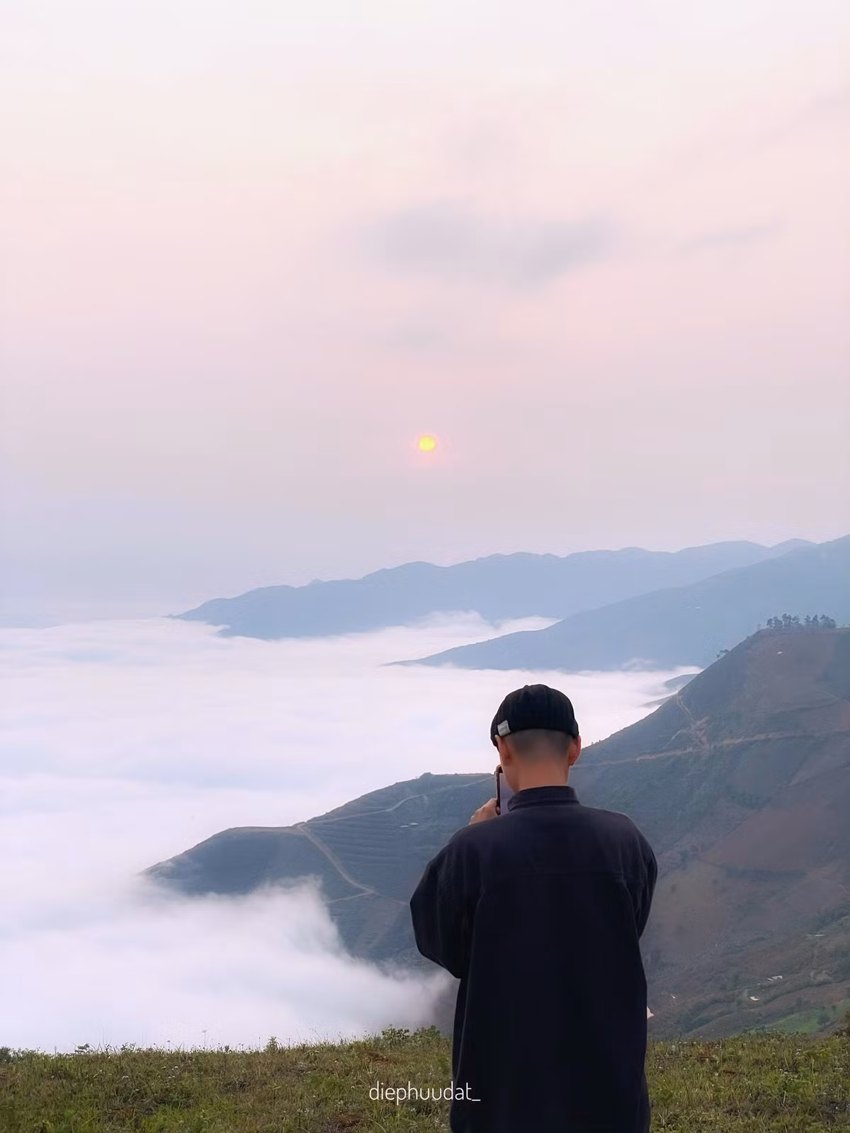 Tà Xùa đẹp bởi mây, nhưng hành trình sẽ trọn vẹn hơn nếu bạn dừng lại ở Khe Cải, để hiểu rằng: thiên nhiên không chỉ đẹp khi hùng vĩ, mà còn đáng yêu khi yên bình đến lạ.