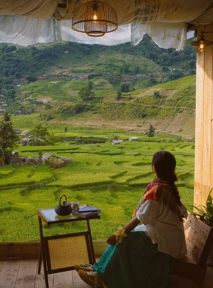 Mỗi bước chân qua bản là một trải nghiệm gần gũi, vừa khám phá văn hóa, vừa cảm nhận nhịp sống chậm rãi, thanh bình. Ảnh FB Đỗ Vân Anh