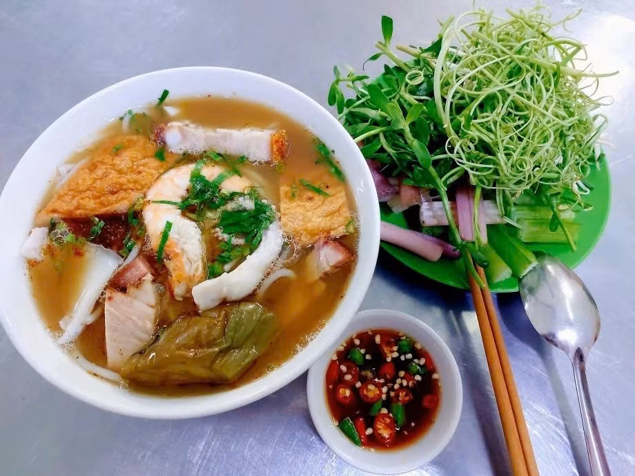 Miền Tây Nam Bộ không chỉ nổi tiếng với sông nước hữu tình mà còn là cái nôi của những món ăn dân dã nhưng đậm đà bản sắc. Ảnh MIA