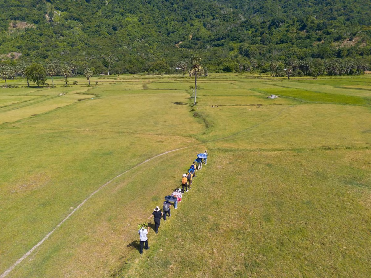 trekking-nui-cam2.jpg