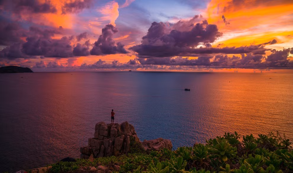 Thời gian lý tưởng nhất để có mặt tại đây là từ 5h15 đến 6h sáng. Ảnh Traveloka