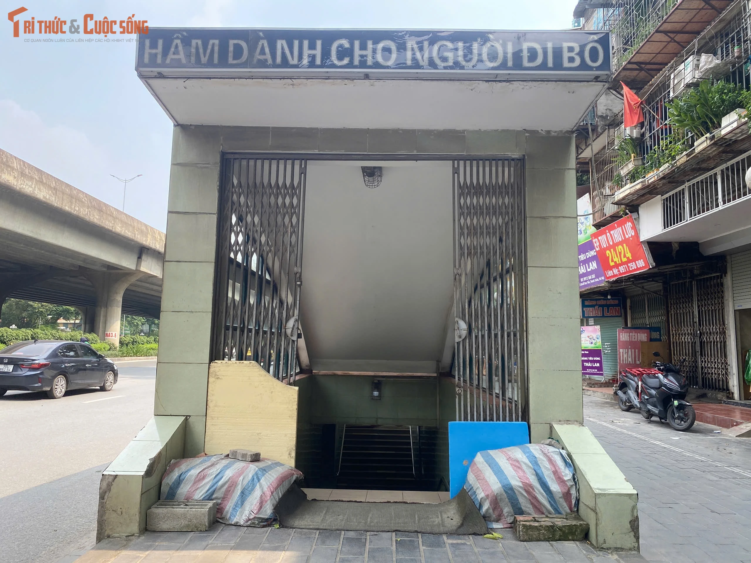 [GALLERY] Thực trạng các hầm đi bộ đầu tư tiền tỷ tại Hà Nội