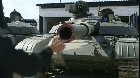 Những động cơ mạnh mẽ này cho phép xe tăng T-64BM Bulat có thể chạy ở vận tốc 70km/h.