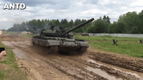 Được biết ngay sau khi gọi tái ngũ T-62M, Nga đã ngay lập tức triển khai tới Kherson, thành phố hiện do Nga kiểm soát ngay từ thời gian đầu chiến dịch quân sự đặc biệt.