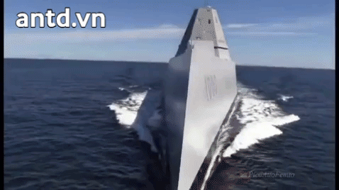 Siêu tàu khu trục lớp Zumwalt với thiết kế đột phá cùng kho vũ khí cực hiện đại được cho là đã mở ra một trang sử mới, định nghĩa lại khả năng tác chiến trên biển của hải quân thế giới.