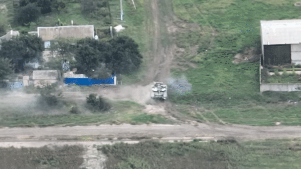 Ước tính đã có hàng trăm xe tăng T-80BV đang được Nga tung vào tham chiến...