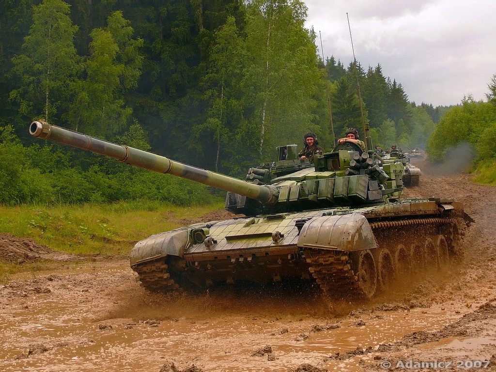 Báo Mỹ bất ngờ khen ngợi xe tăng T-72 Nga hết lời!