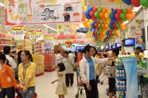Bắt siêu thị mở cửa mùng 1 Tết: Nặng mùi hành chính!
