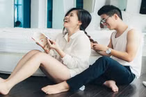 9X huy động 40 người bạn giúp cầu hôn bạn gái