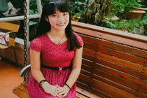 Choáng với nữ sinh Nghệ An “bắn liên thanh” 7 thứ tiếng