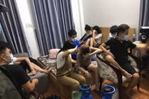 Bắt nhiều nhóm tổ chức động lắc và hút bóng cười giữa Đà Nẵng