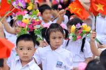 Bệnh sĩ - Gốc rễ của những lễ khai giảng năm học mới "hành xác"